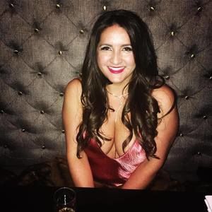 Meet your Posher, Candace